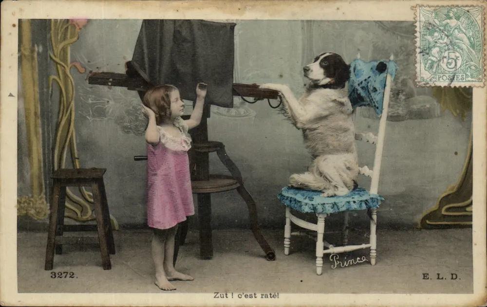 Kleine Mädchen und lustiges Hund — Theater-Szene — E.L.D. n°3272 - Vorderseite