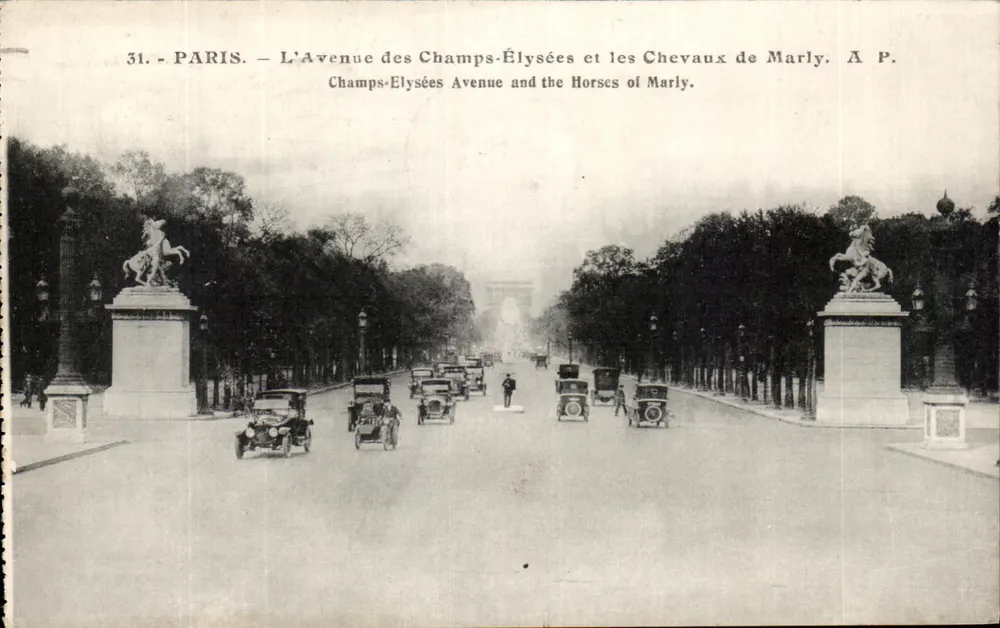 Paris — Die Avenue des Champs-Élysées und die Chevaux de Marly — A.P. - Vorderseite