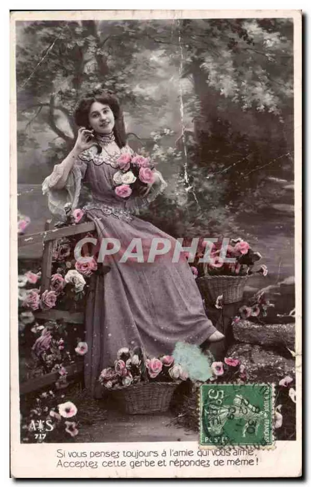 Junge Frau in einem Kleid im Art Nouveau-Stil — mit Rosenstrauß — von A&S n°717 - Vorderseite