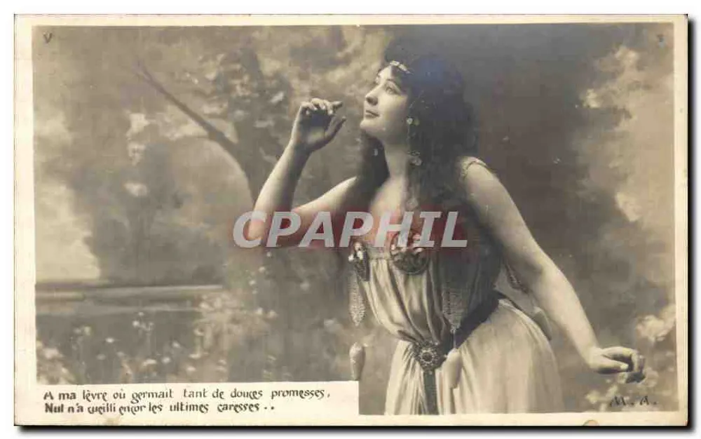 Frau in leichtem Kleid — Gedicht aufgedruckt — M.A. (Verlag ?) - Vorderseite