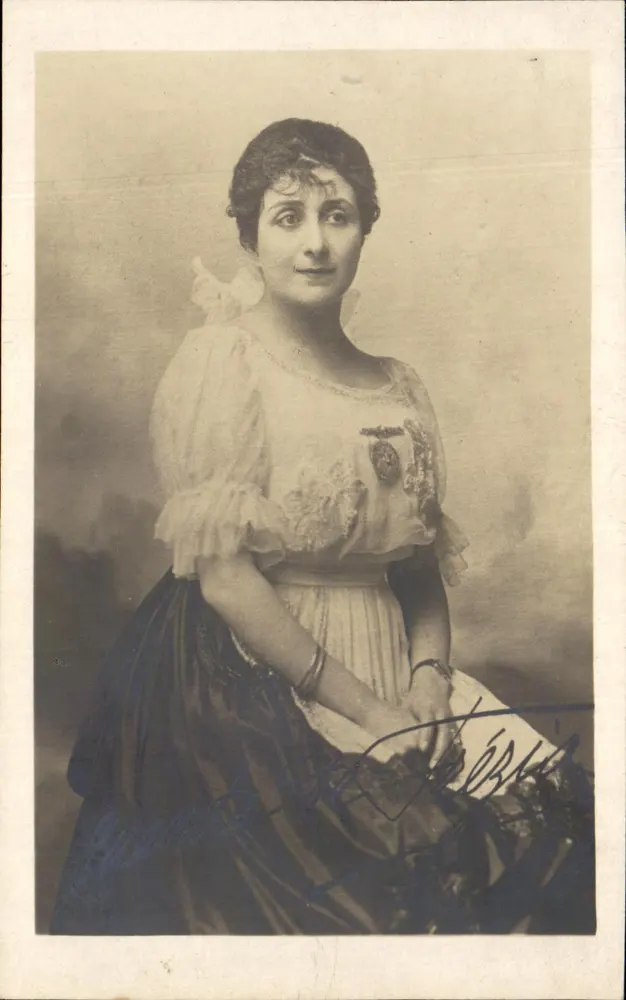 Porträt einer Frau — Zeitraum 1900-1920 — handschriftliche blaue Unterschrift - Vorderseite