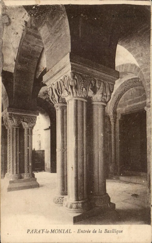 Paray-le-Monial - Entrada da Basílica — E. F. Castan - Frente
