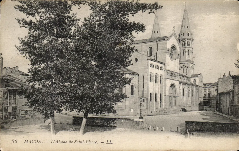 Macon — L'Abside de Saint-Pierre — LL. - Frente