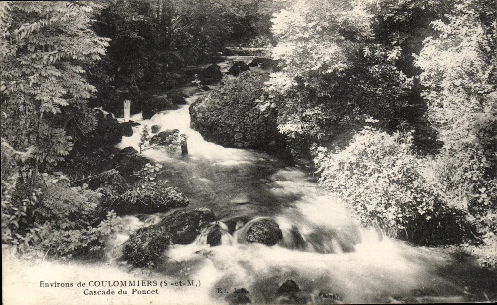 Arredores de COULOMMIERS (S.-et-M.) — Cachoeira do Poncet — E.T. J. - Frente