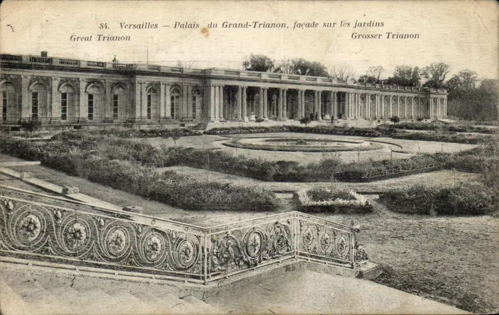 Versailles — Palast des Grand Trianon, Fassade zum Garten — unbekannter Verlag, Nr. 84 - Vorderseite