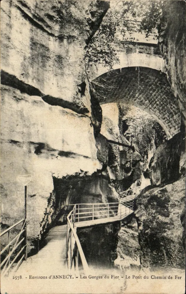 Die Gorges du Fier - Die Brücke des Schienenwegs — Environ d'Annecy - Vorderseite