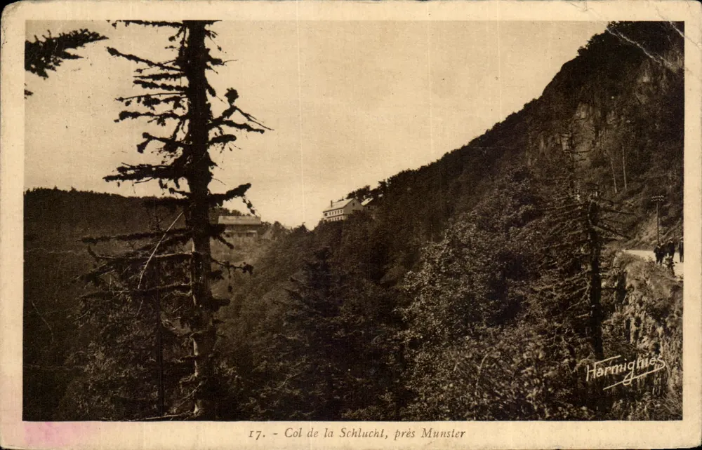Col de la Schlucht, près Munster — vue du col avec bâtiment en contrebas et sentier — éditeur Harmigues, n° 17 - Frente
