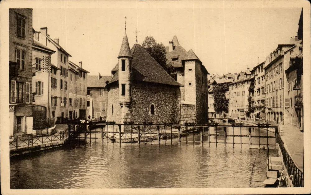 Annecy (Haute-Savoie) — Das Schloss der Insel und der Thiou-Kanal — Art Editions AVON, Paris - Vorderseite