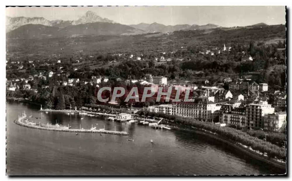 Évian-les-Bains — Luftbild; der Hafen und die Dent d'Oche (2.225 m.) — Luftbild Céllard, Lyon - Vorderseite