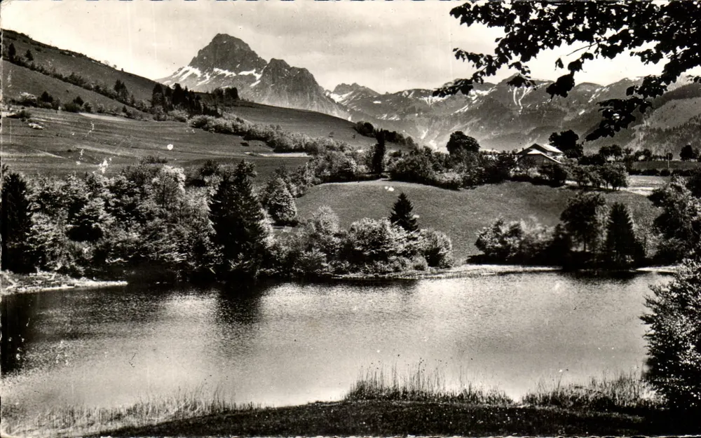 Die Monts du Chablais — See Beunaz und Daine d'Oche (2225 m) — Les Éditions de l'Économie (Riony) - Vorderseite