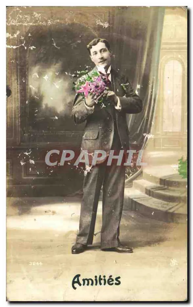 Jeune homme en costume — tenant un bouquet — éditeur Amitiés, n° 3244 - Frente