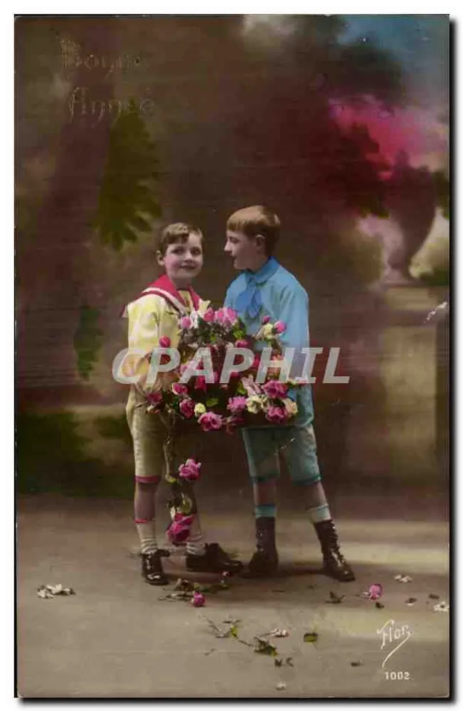 Dois meninos com um buquê de flores — 1002 — Editora Flore - Frente