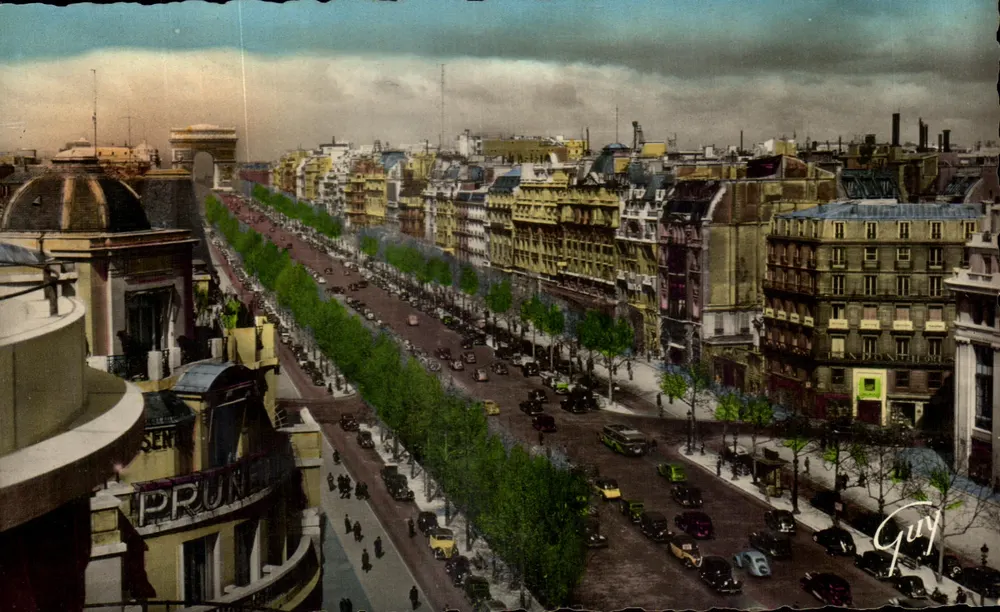 Avenue des Champs-Élysées — Luftaufnahme — Guy - Vorderseite