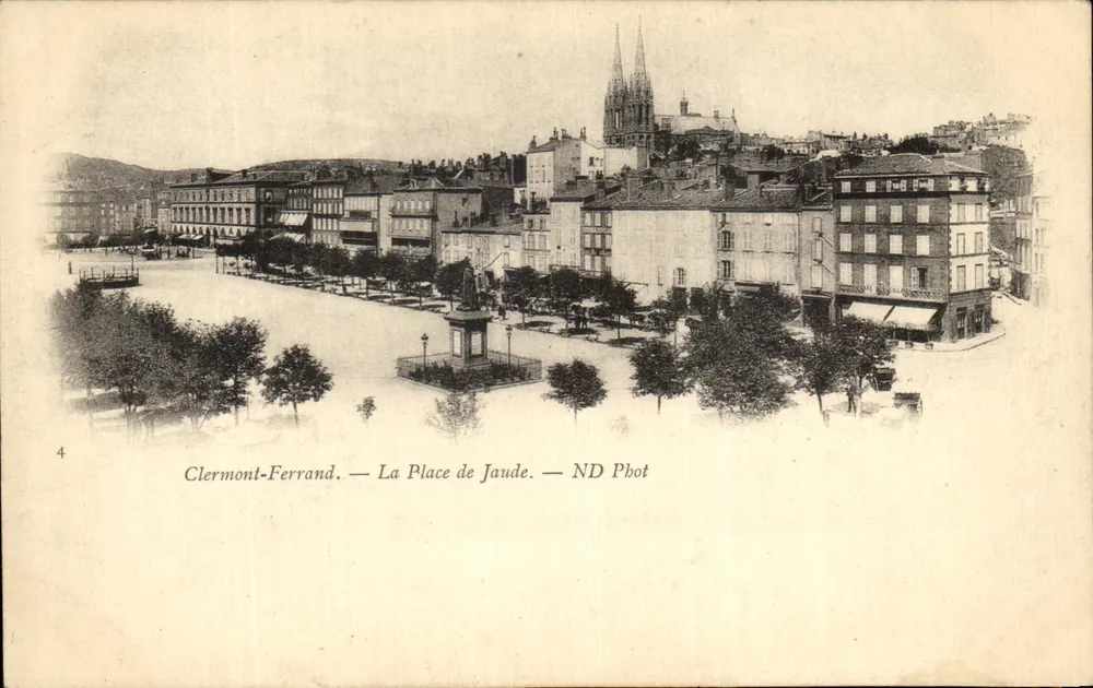 Clermont-Ferrand — De Place de Jaude — ND Phot - Voorkant