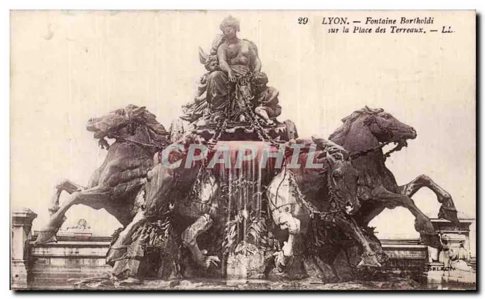 LYON — Fontaine Bortholdi auf der Place des Terreaux — LL. Nr. 20 - Vorderseite