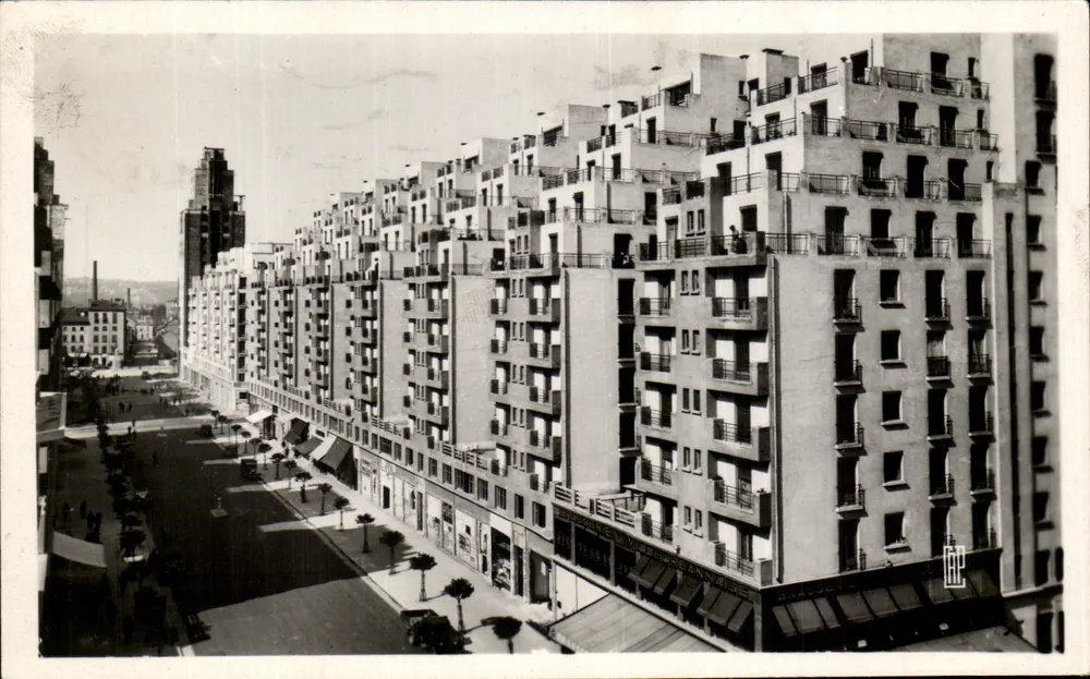 Lyon-Villeurbanne — Die neuen Städte (arch. M. Leroux) — Réal Pécot & Cie - Vorderseite
