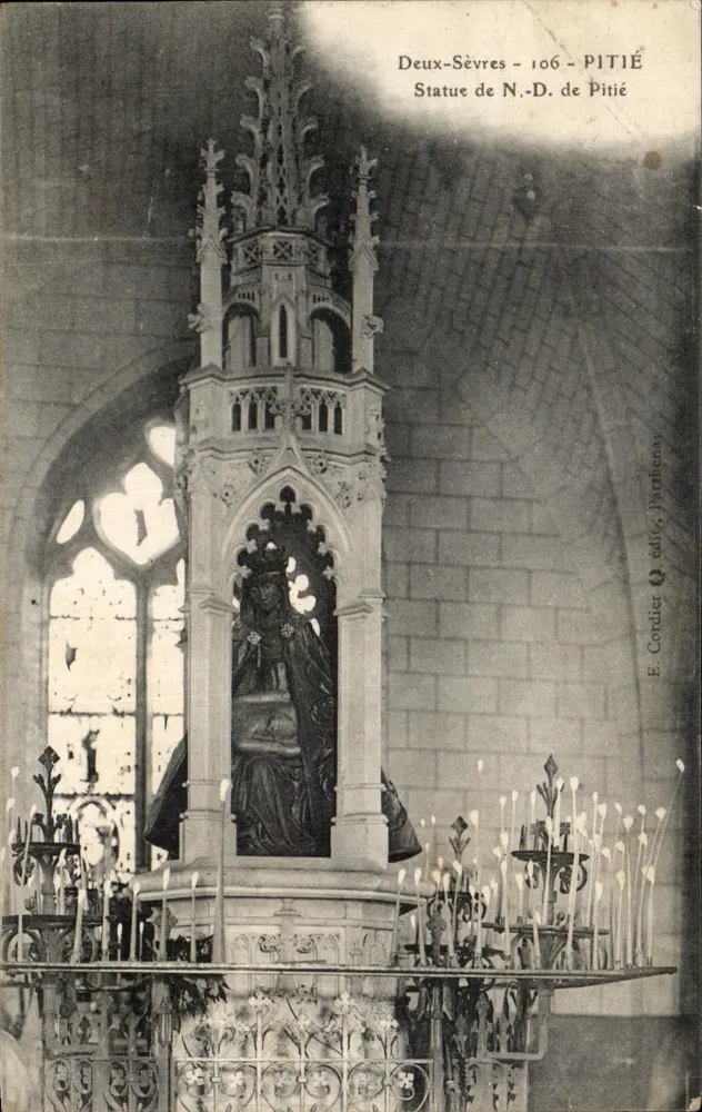 Deux-Sèvres - Estátua de N.-D. de Pitié — Editor E. Cordier, Partienay - Frente