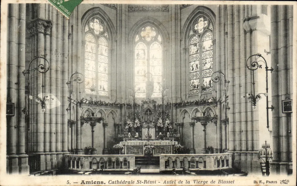 Amiens. Kathedrale St. Rémi - Altar der Jungfrau von Blassel — B. F., PARIS - Vorderseite