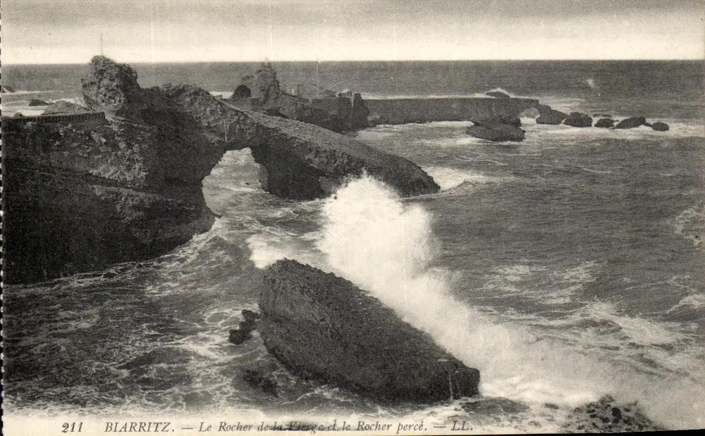 Biarritz — Der Felsen der Jungfrau und der Durchbrochene Felsen — LL, n° 211 - Vorderseite