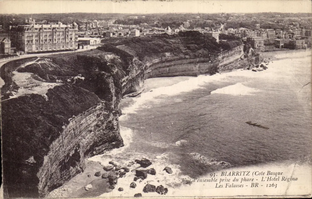 Biarritz (Côte Basque) — Gesamtansicht vom Leuchtturm, die Klippen und das Hotel Regina — Verlag BR, Nr. 1263 - Vorderseite