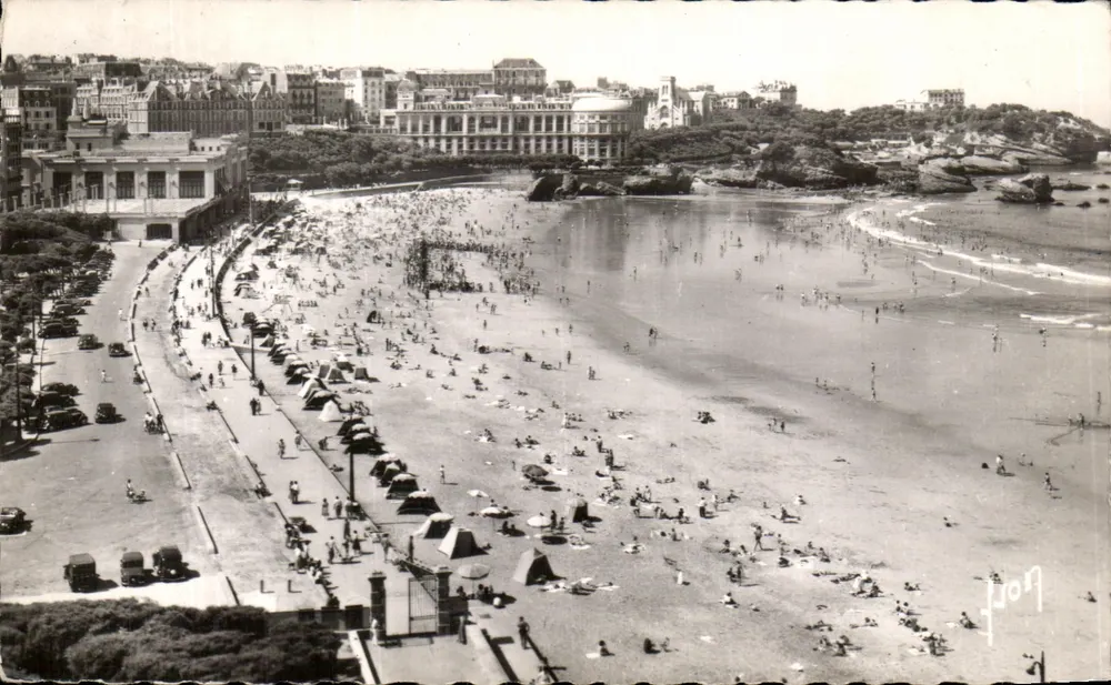 Biarritz (B.-Pyr.) — Die Strand und die beiden Casinos — Éditions d'Art Paris - Vorderseite