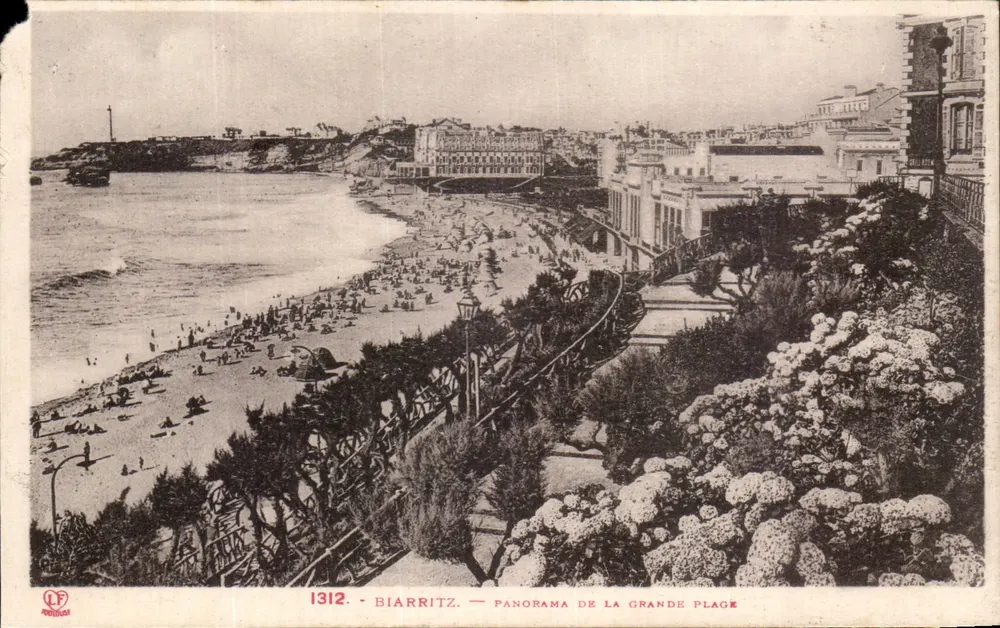 Biarritz — Panorama de la Grande Place — éditeur Phototypie La Nuache frères, n° 1312 - Frente