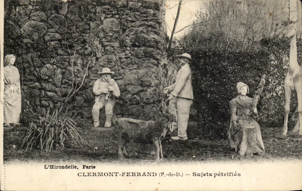 Die Schwalbe, Paris — Versteinerte Figuren — Clermont-Ferrand (P.-de-D.) - Vorderseite