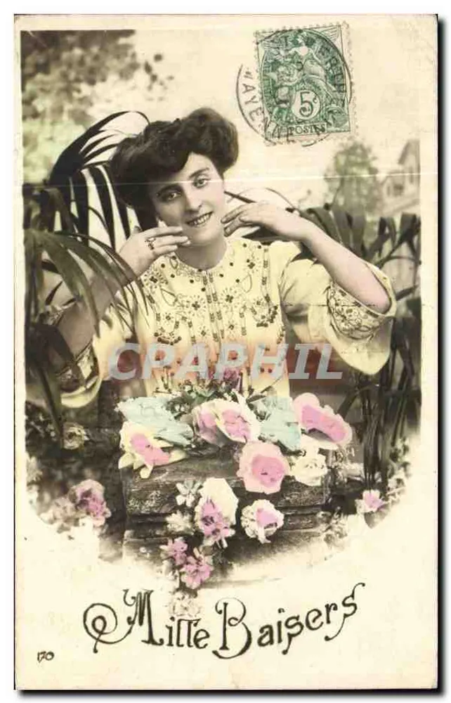 Lächelnde Frau mit Rosenstrauß — 'Mille Baisers' — unbekannter Verlag, Nr. 170 - Vorderseite