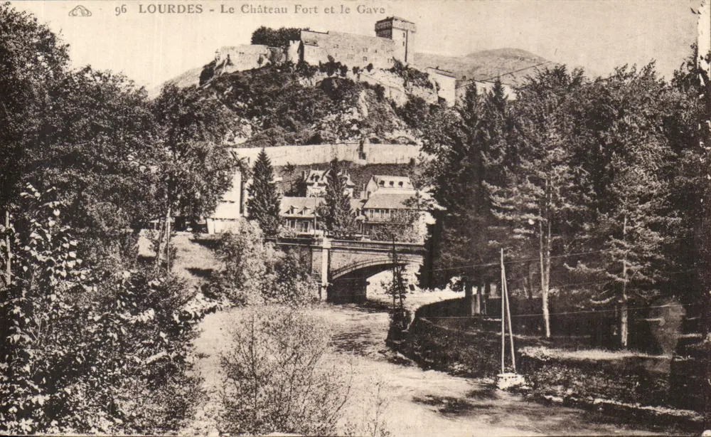 Lourdes - Der befestigte Schloss und der Gave — n° 96 - Vorderseite