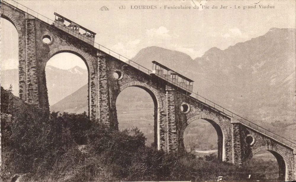 Lourdes - Seilbahn des Pic du Jer - Der große Viadukt - Vorderseite