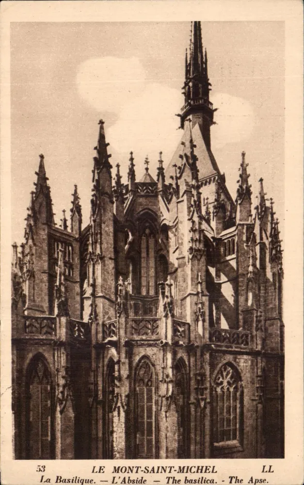 O Mont-Saint-Michel — A Basílica — A Abside - Frente