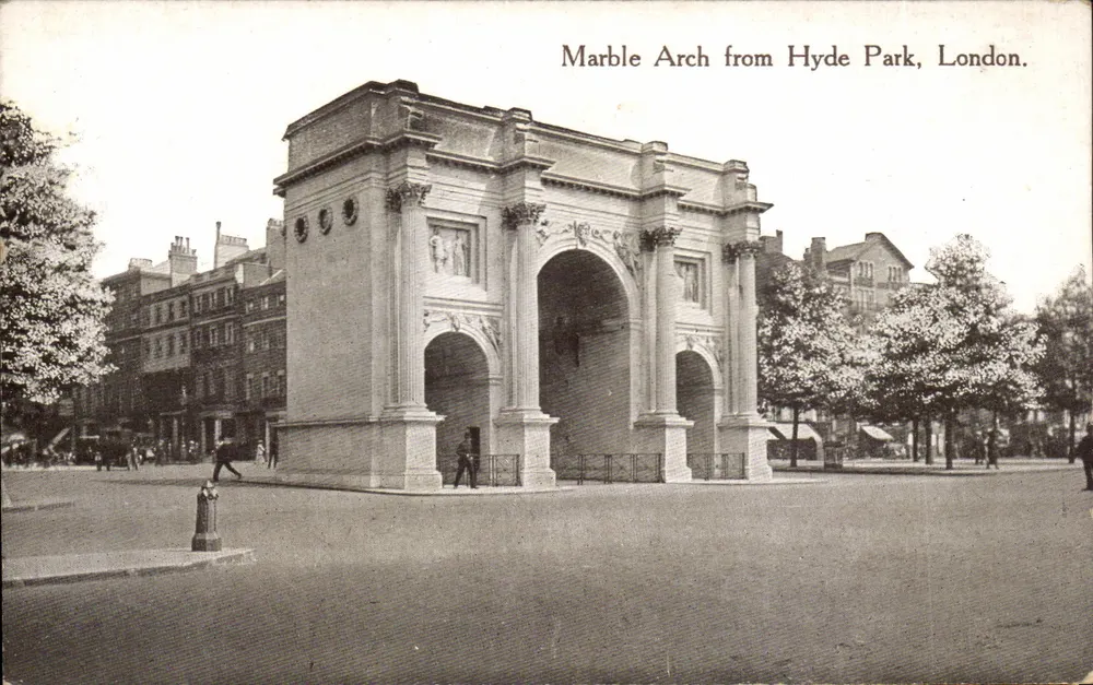 Arco de mármore do Hyde Park, Londres — vista do arco de mármore — editor não visível - Frente