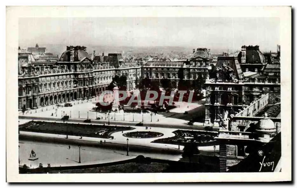 Paris — Ansicht des Louvre-Palastes — Éditions Martel - Vorderseite