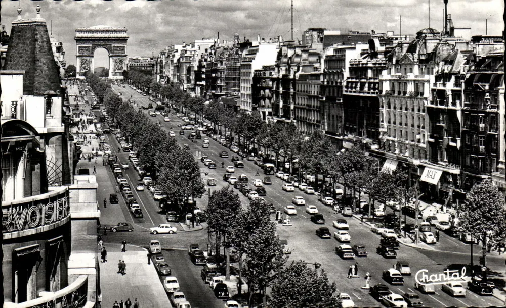 Paris — Avenida dos Campos Elísios — Edições Chantal, n°13 - Frente