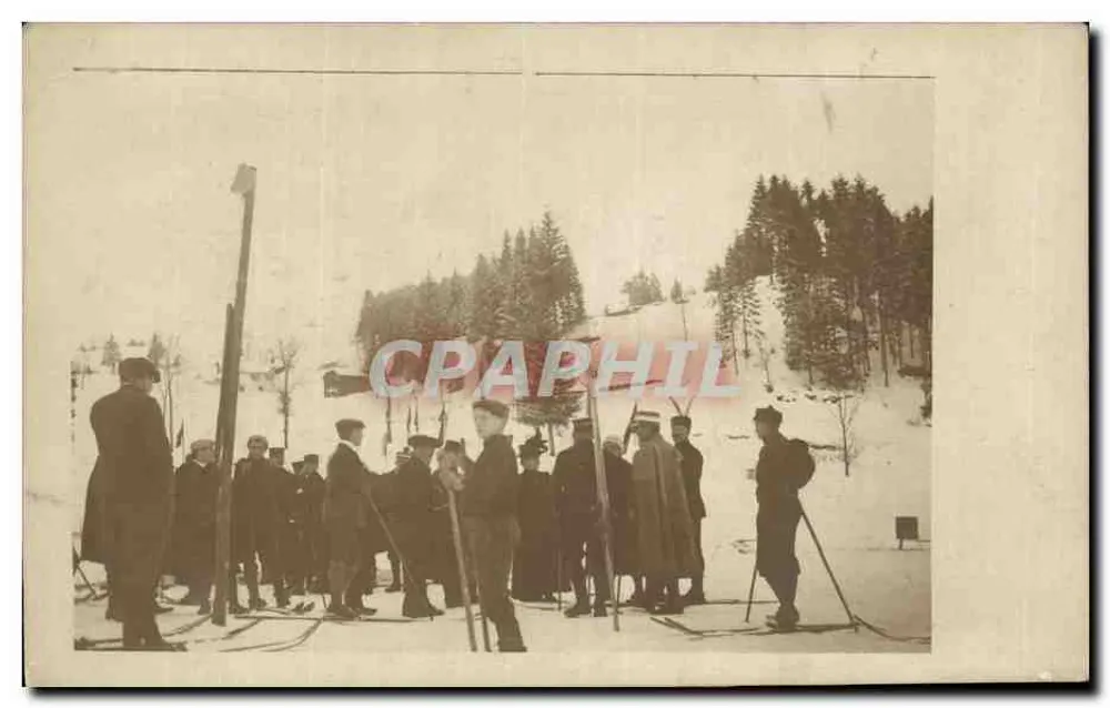 Gruppe von Skifahrern in den Bergen — Winterlandschaft — unbekannter Verlag - Vorderseite