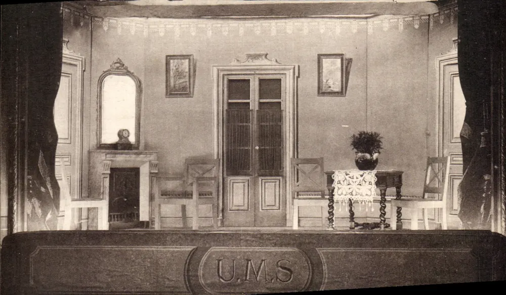 Interior de cena — Grupo Artístico e Literário U.M.S. — Editor U.M.S. n°66 - Frente