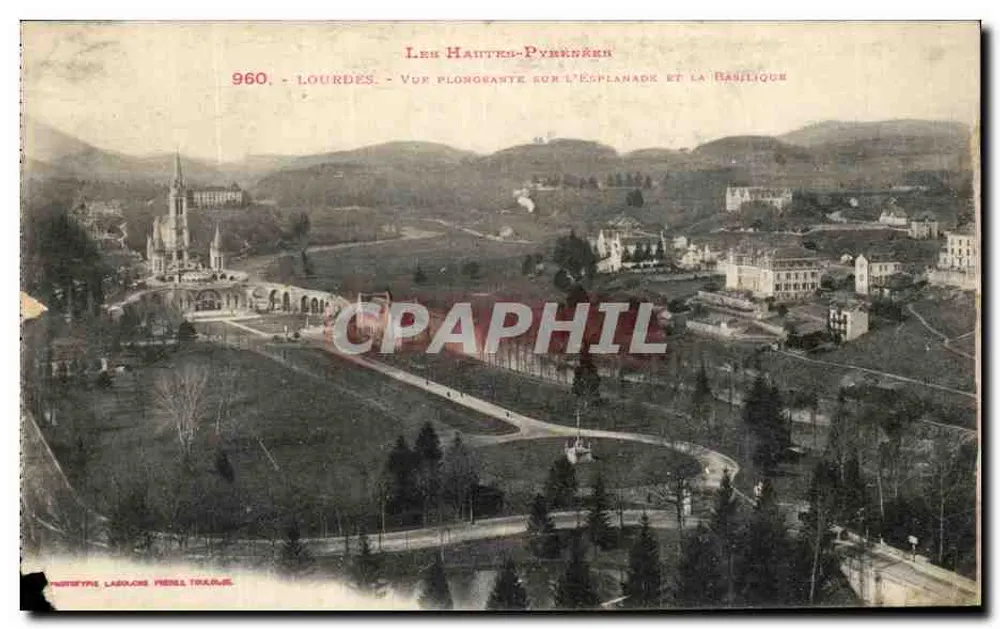 Lourdes — Aufnahme von der Esplanade und der Basilika — Imprimerie Labarre, Perreux (960) - Vorderseite