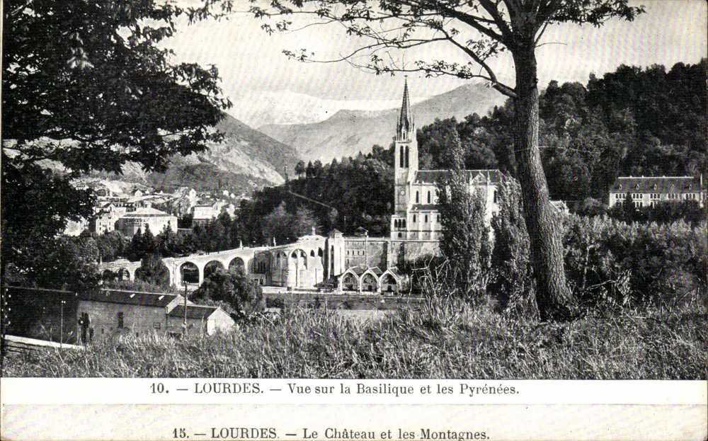 LOURDES — Ansicht der Basilika und der Pyrenäen — Ansicht des Schlosses und der Berge - Vorderseite
