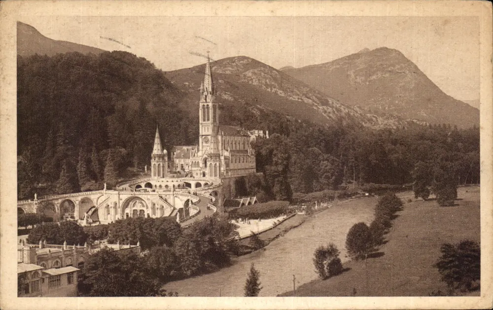Lourdes — A Basílica e o Gave — Edição Plume Quinault - Frente