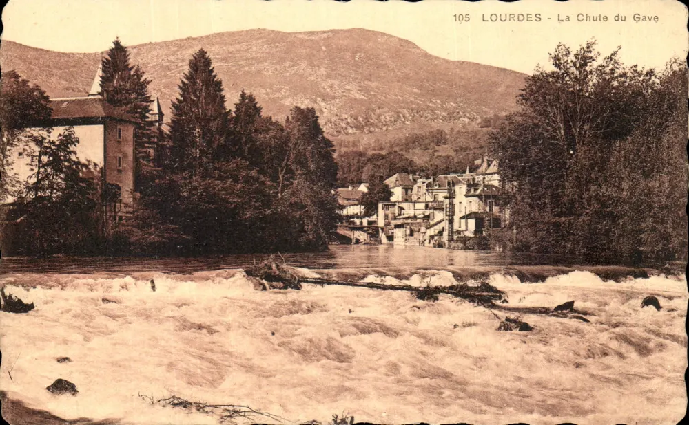 Lourdes - De Val van het Gave — uitgave « Alliance Catholique » n°105 - Voorkant