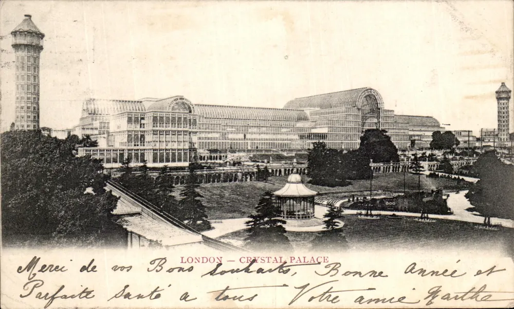 Londres — Palácio de Cristal — vista panorâmica com quiosque e torres de água - Frente