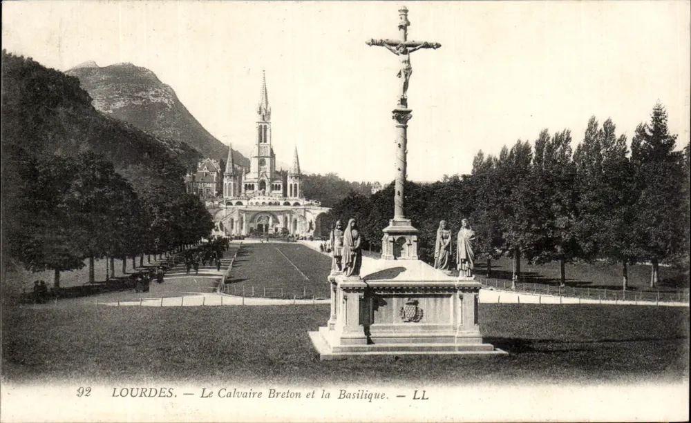 Lourdes — Der Bretonische Calvary und die Basilika — LL - Vorderseite