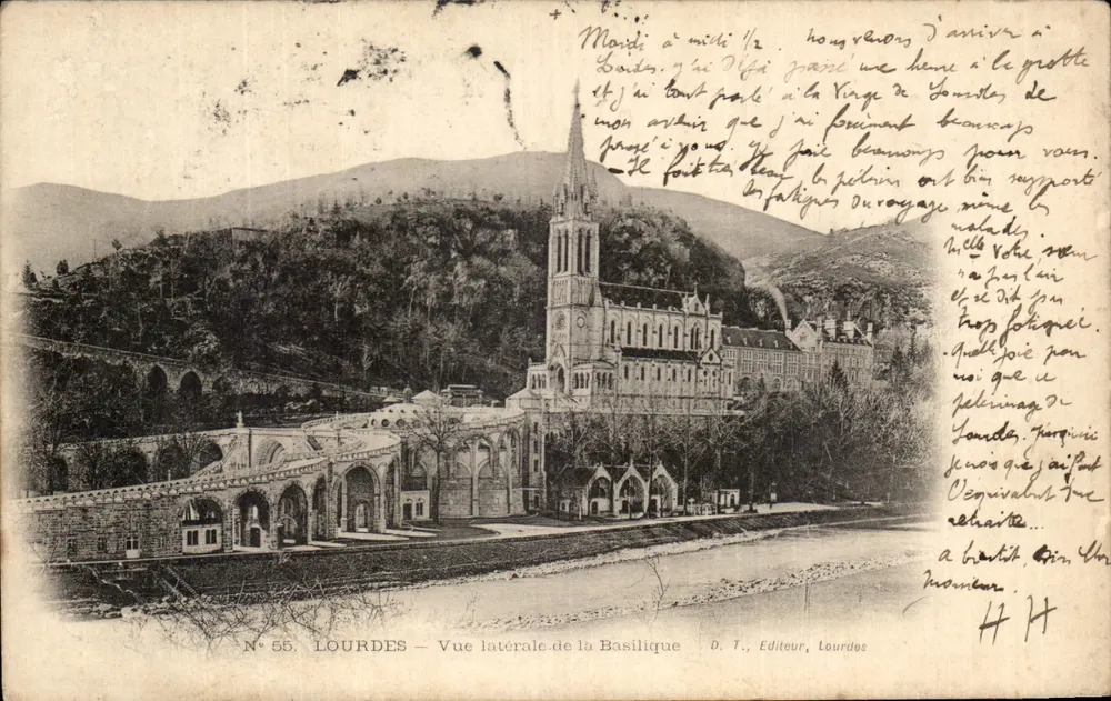 Lourdes — Vista lateral da Basílica — D. T., Editor, Lourdes, N° 55 - Frente