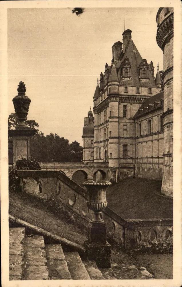 Castelo de Valençay — As Douves — Edições de Arte Yvon, Paris - Frente