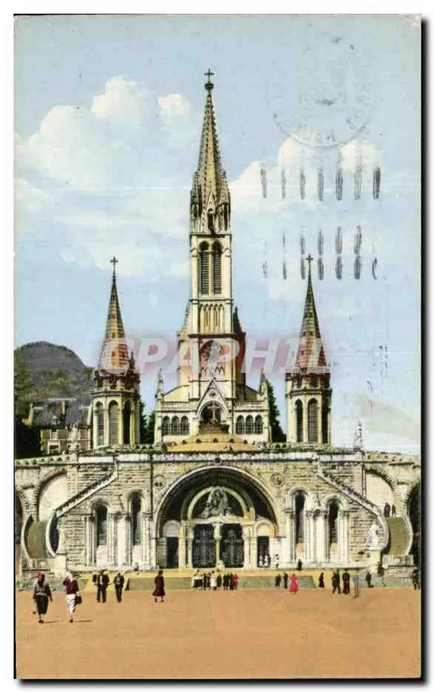 Lourdes — Fassade der Basilika mit Krone und Kreuz — CAP 2 - Vorderseite