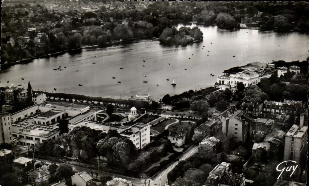 Suren-les-Bains — Lago dos Cisnes e estabelecimento termal — Guy - Frente