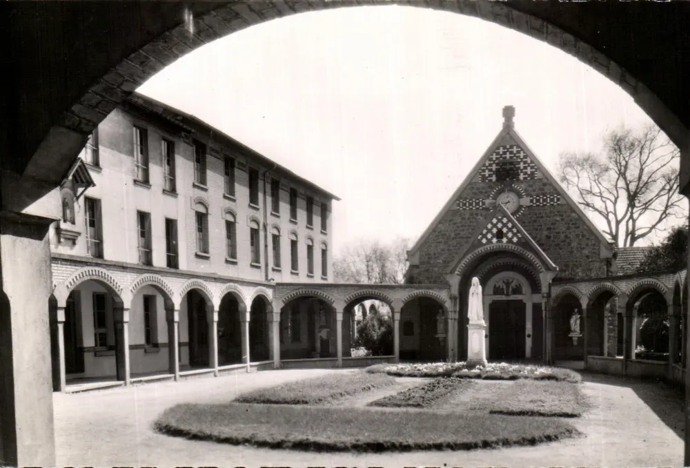 Montmagny. Das Seminar — Innenaufnahme — Verlag: Phototypie de M. Bruneau - Vorderseite