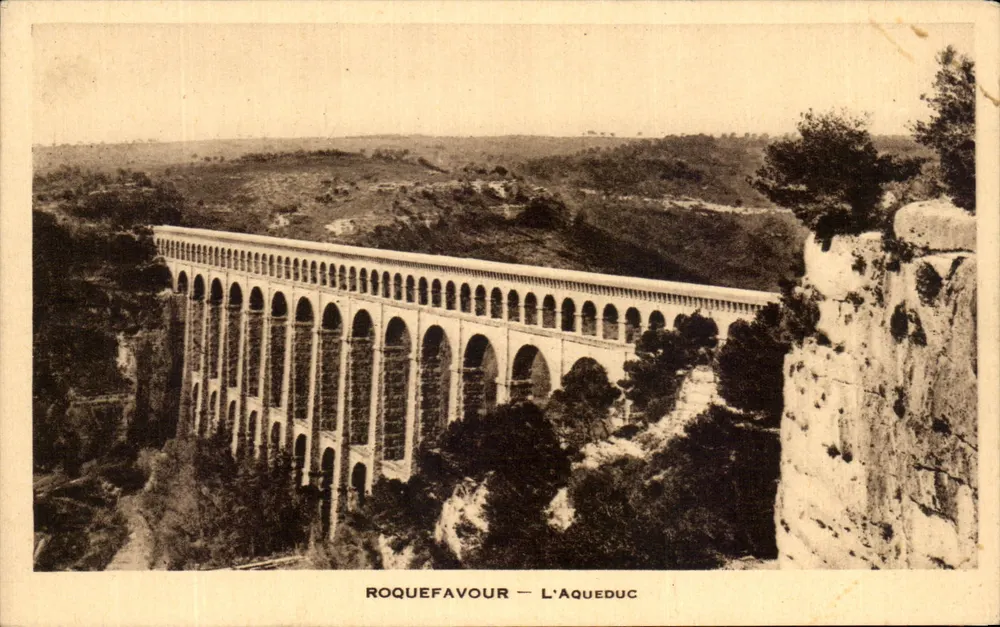 Roquefavour — O Aqueduto - Frente