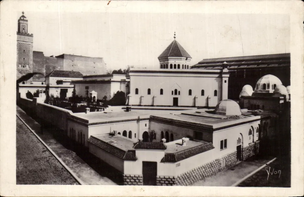 Mesquita de Marrakech — vista panorâmica — Y. Jong - Frente