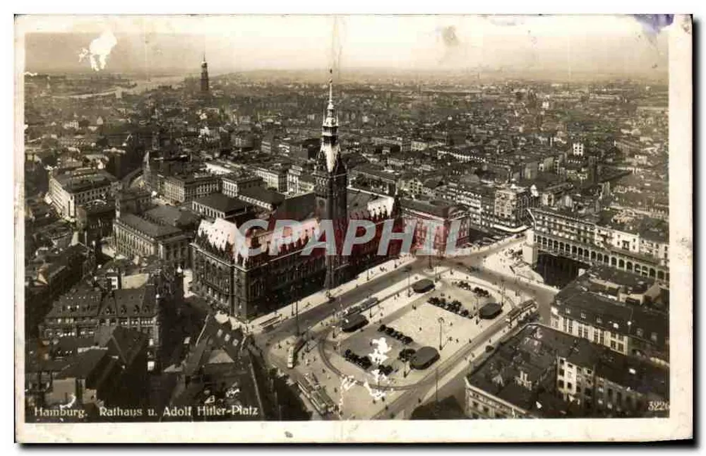 Hambourg — vue aérienne du Rathaus et de l'Adolf-Hitler-Platz — Photo Hartz, n° 3226 - Vorderseite